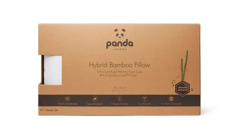 Una imagen de la almohada de bambú híbrido Panda en un envase ecológico cerrado.